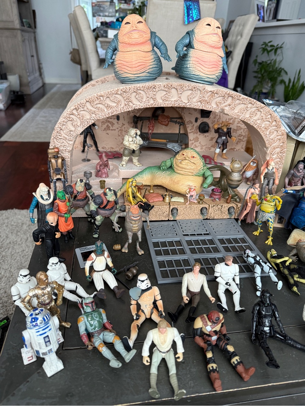 Star Wars Jabba's Palace Playset with Green, Tan and Pink Figures